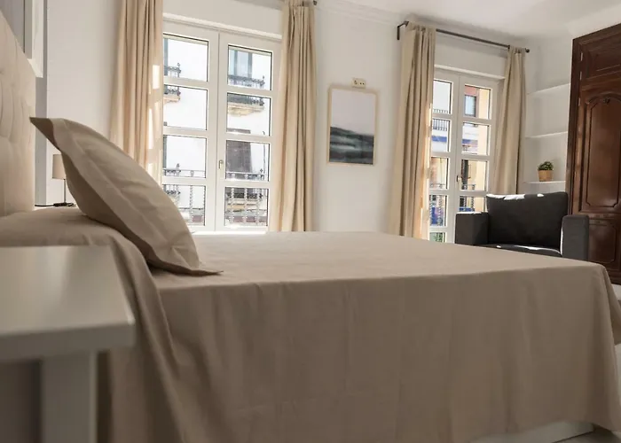 Centro La Paz By Casaturistica * Ronda